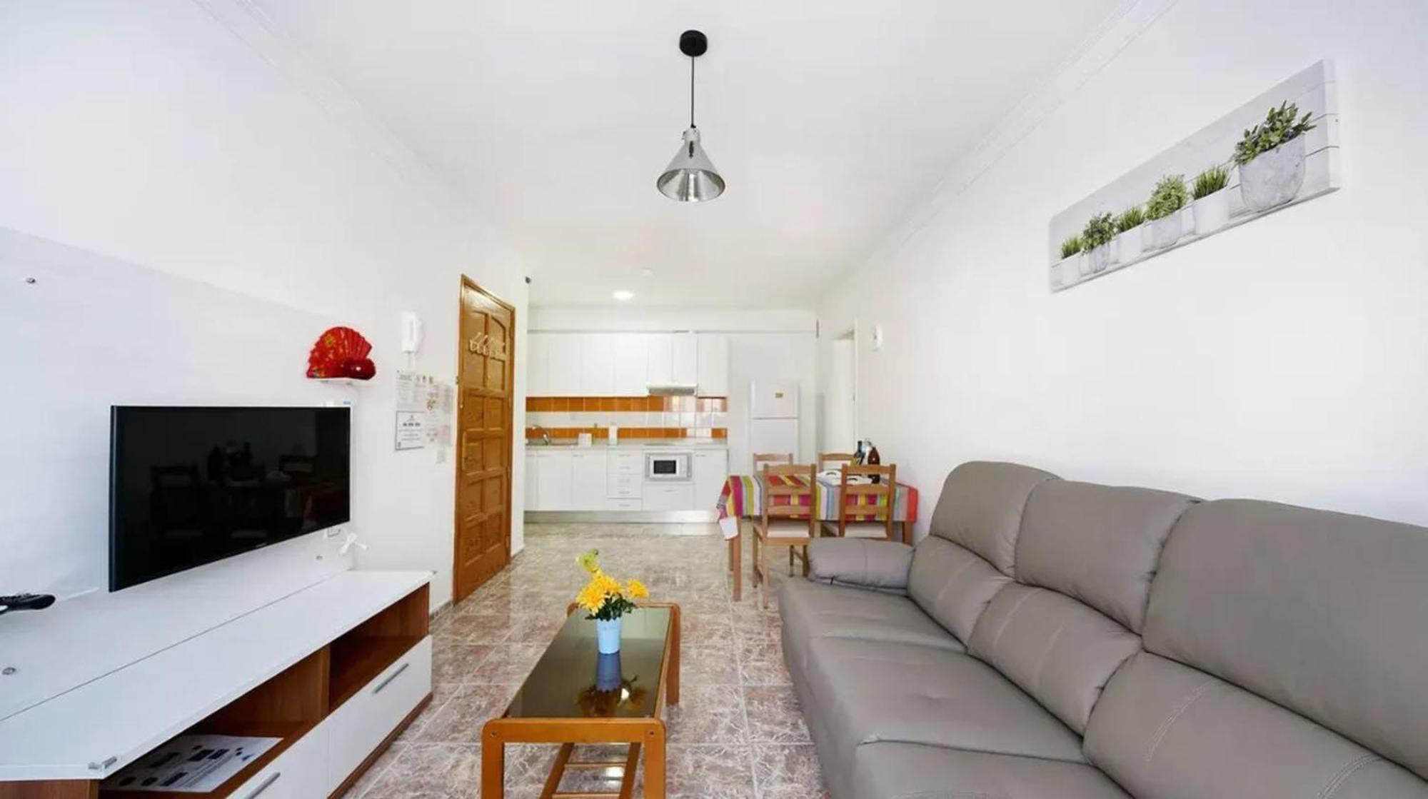 Modern Apartment With Mountain View In Arinaga Buitenkant foto