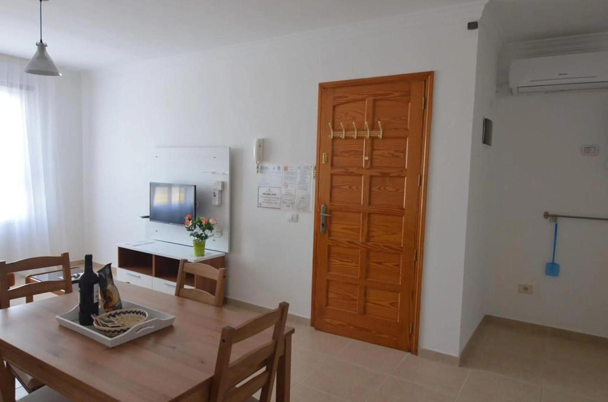 Modern Apartment With Mountain View In Arinaga Buitenkant foto